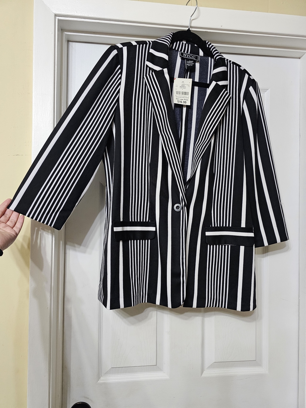 New York & Company Black & White Striped Women's Blazer
